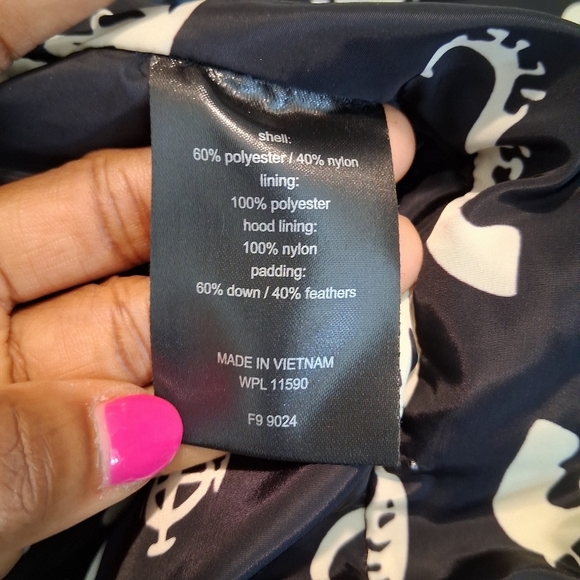 The Very Warm Hooded Down Filled Winter Coat in Black Size Large - Picture 2 of 11